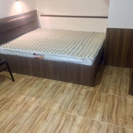 Apartment Gorgasali_57 Batumi Esterno foto