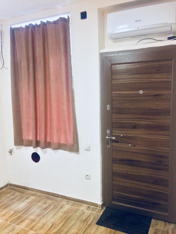 Apartment Gorgasali_57 Batumi Esterno foto