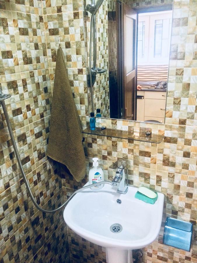 Apartment Gorgasali_57 Batumi Esterno foto